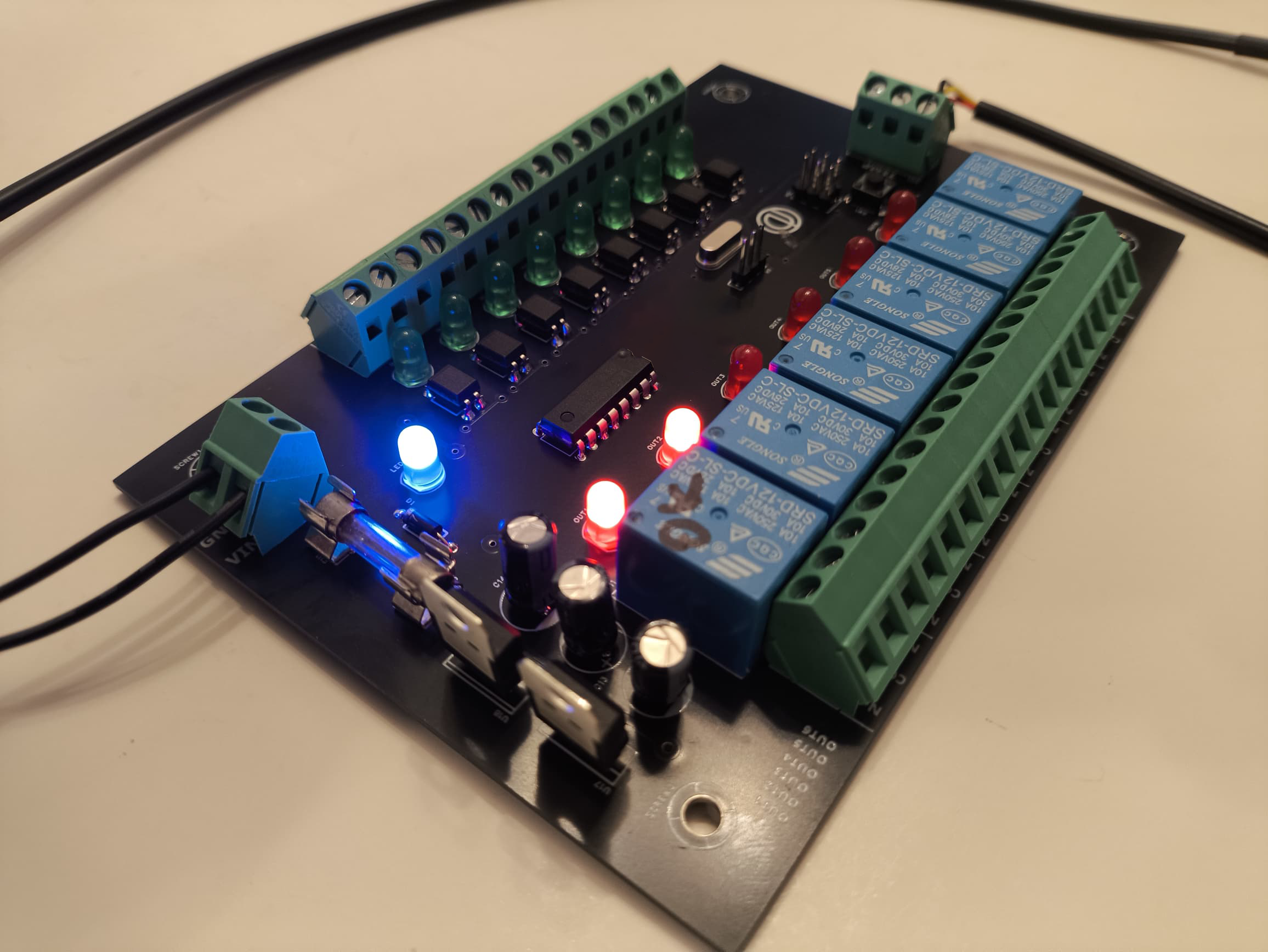 Diseño de Tarjeta de Relays - Miniatura 4